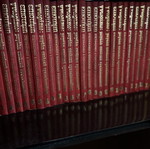 Encyclopedias used, 32 volumes Science and Gnorizo sets