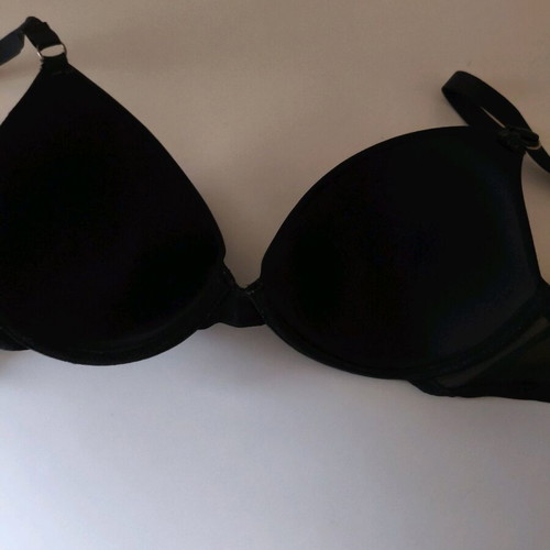 Primark 80D black bra like new without padding with underwire