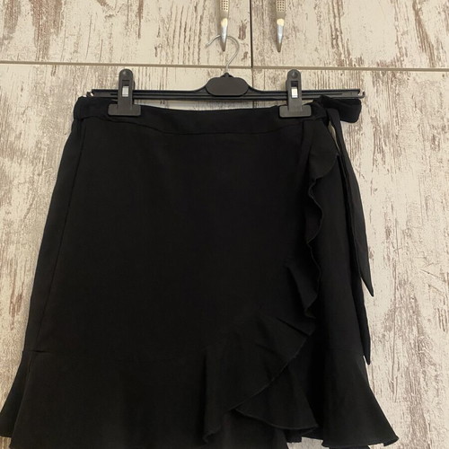 Shein Black Ruffle Wrap Mini Skirt, size M / EU 38