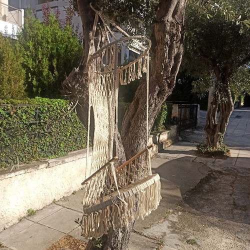 Hanging swing seat used in very good condition