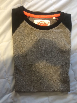 Tshirt Superdry vintage men's size S, like new, orange label