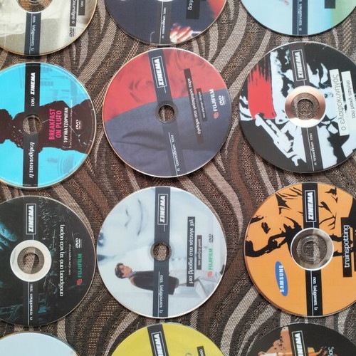 Cinema magazine collectible DVDs with subtitles