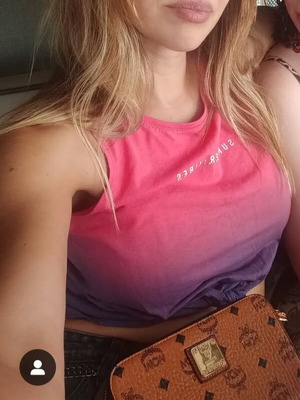 Μπλουζάκια 4F crop top μέγεθος S σαν καινούργια, ροζ και κίτρινα