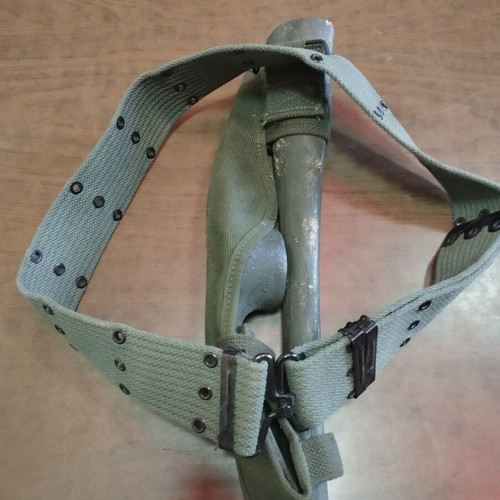 Gasmas made in US like new with belt and carrying case