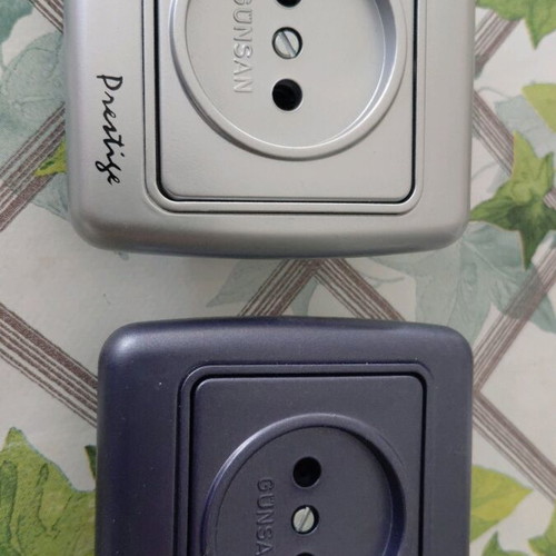 Home sockets new, 13 gray and 14 blue