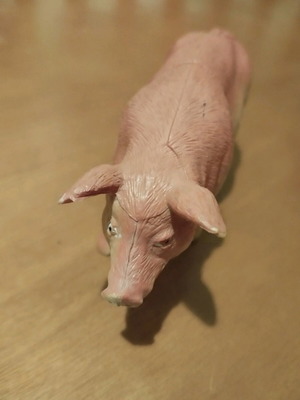 Pig miniature used, hard plastic