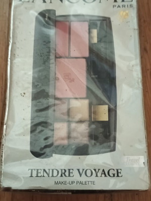 Lancome palette new with plastic wrap