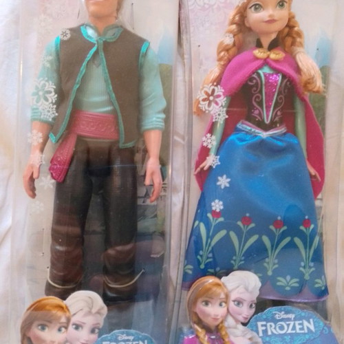 BarbiesDisney Frozen Prince Kristoff and Princess Anna dolls new, pack of 2