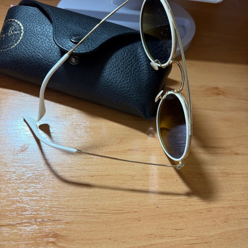 Ray Ban sunglasses like new with case