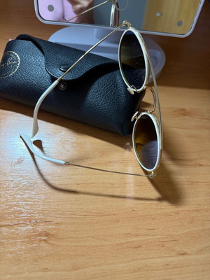 Ray Ban sunglasses like new with case
