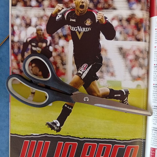 Match Football Magazine Issue 4-10/10/2005 like new with Chelsea Essien poster