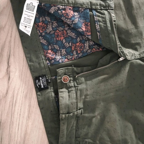 Admiral Bermuda size 32 like new, unused