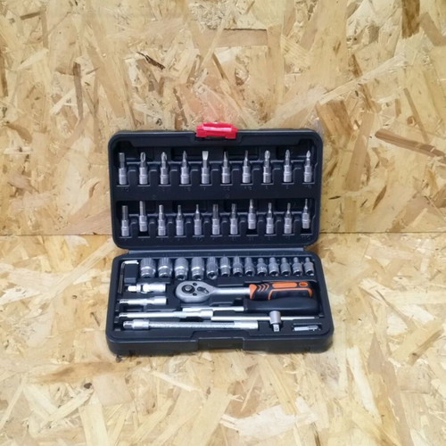 Tool set 46 pieces new with carrying case