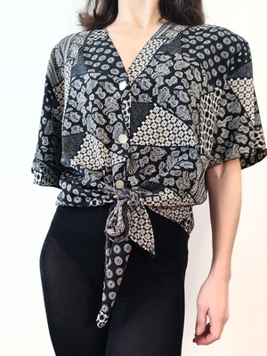 Vintage tie-front shirt used, S-M, black-beige patchwork