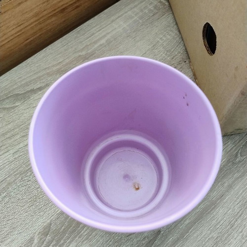 Ceramic planter purple used, diameter 13 cm, height 15.3 cm