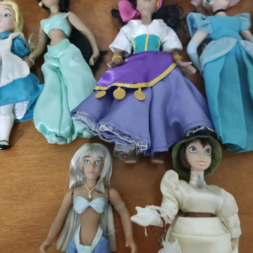 Disney porcelain dolls collection of 15 Deagostini like new