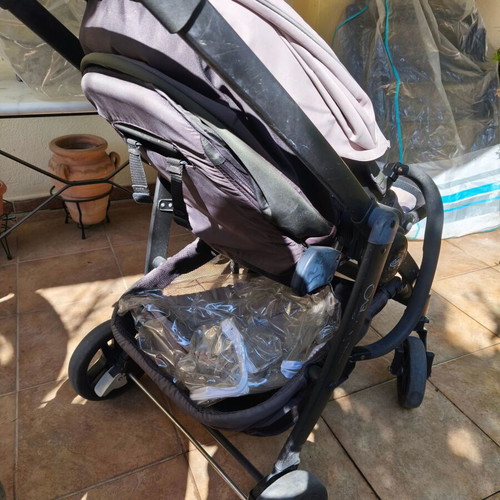 Evo Trio 3-in-1 stroller used with carrycot and car seat