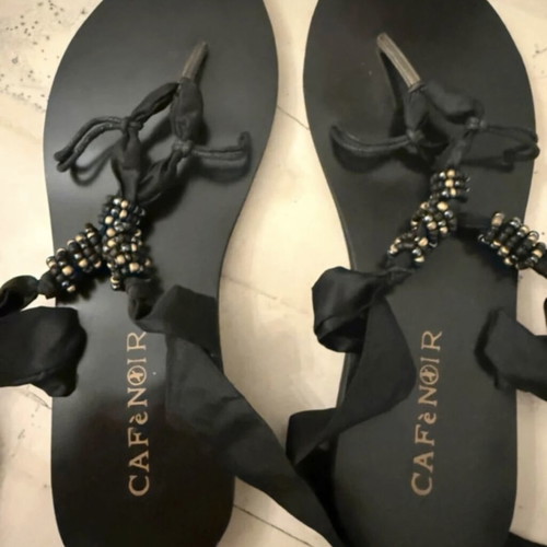 CafeNoir sandals with necklace new, size 38, black