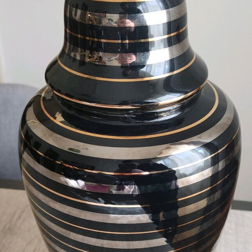 Porceramica Drama decorative vase used with gold finish