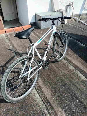 Clermont city bike 26 inch used with two brake sets