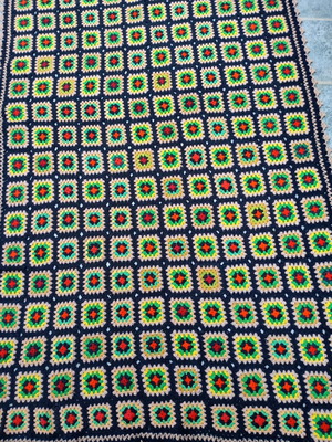 Handmade throw blanket like new with pillow