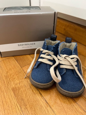 Babywalker shoes like new, size 20