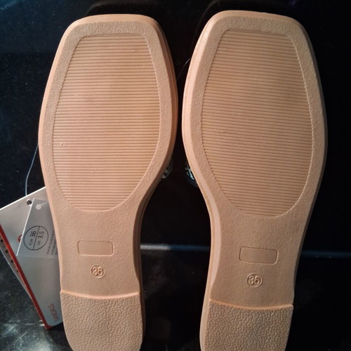 Esmara flip flops new, size 36, black and beige
