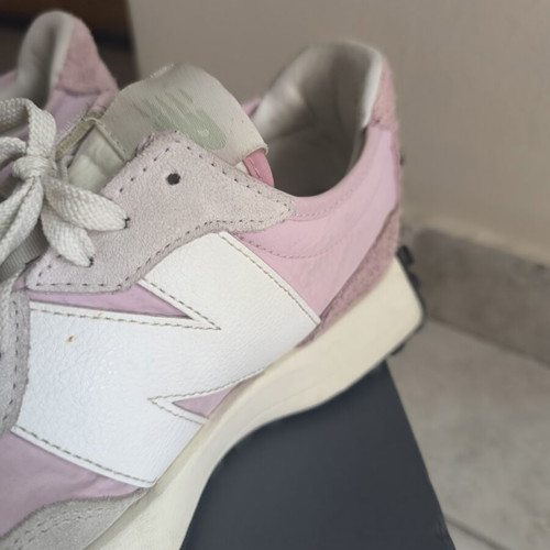 New Balance 327 Pink Haze athletic shoes like new, size 37.5
