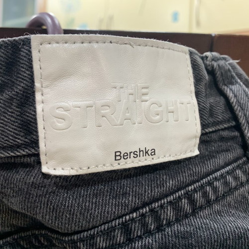 Bershka women's black jeans like new, size 32