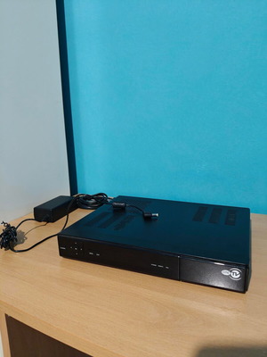 Cosmote TV decoder like new with power supply