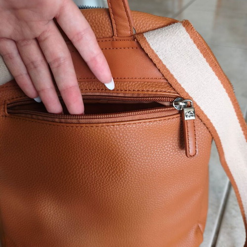 Backpack made of faux leather like new, tabba color