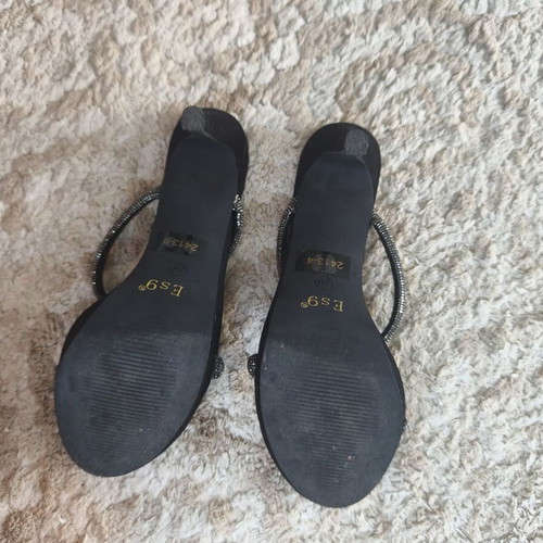 Crystal sandals size 39 like new, black