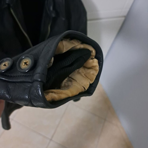 Leather jacket used, size large, black, 100% genuine