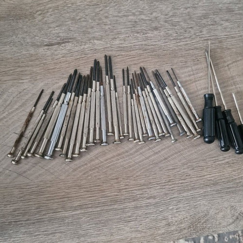 Screwdrivers used, pack of 39 pieces