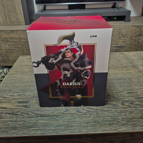Darius XL figure from League of Legends 35cm like new with box