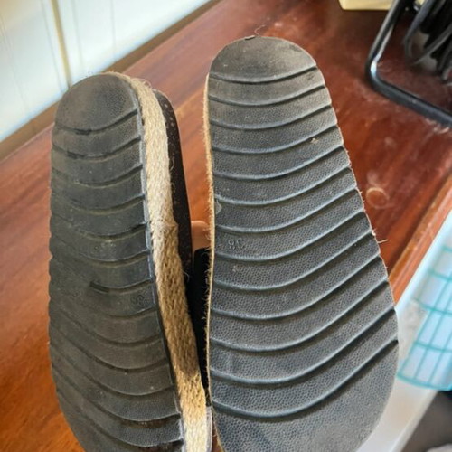 Mimosca platform sandals size 38 like new, black and beige