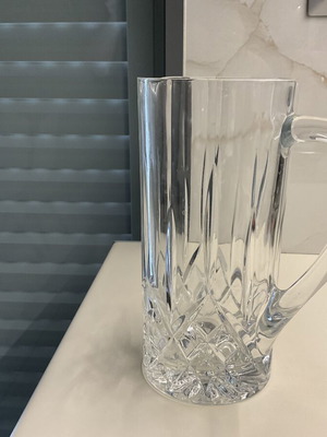 Crystal Pitcher like new, heavy crystal, 23 cm height