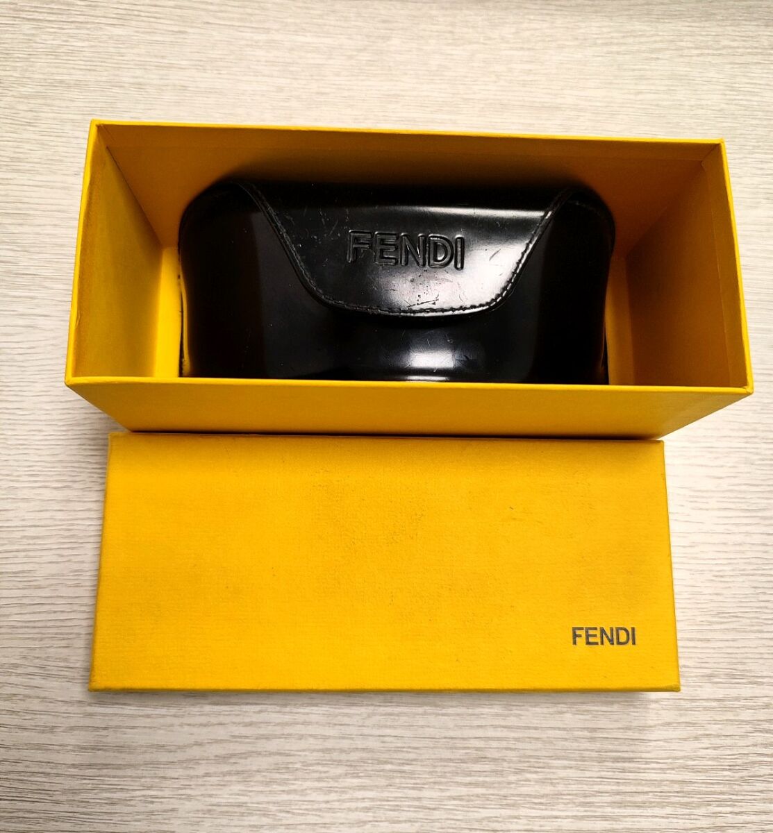 Genuine Fendi Sunglasses Case with Box 15 00 Vendora