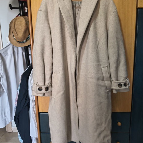 Stradivarius women's coat excellent condition, beige, size M