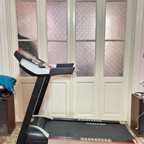 Treadmill XT-9 Protred used, needs circuit board