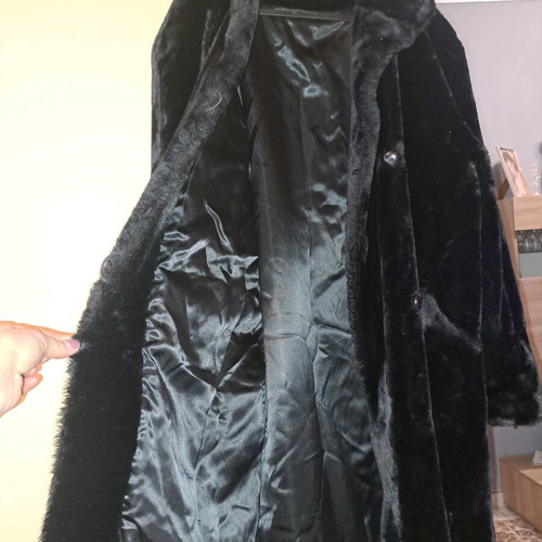A-Style women's faux fur coat black like new