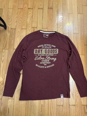 Pop Air Vintage Graphic Long Sleeve shirt size S like new, burgundy