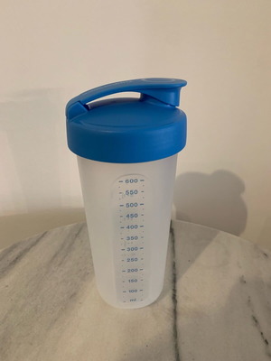 Tupperware shaker 600 ml new
