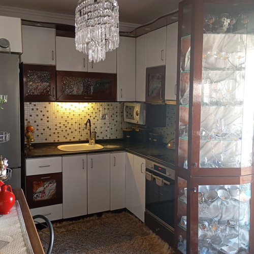 Kitchen cabinet with crystal display cabinet, vangelite doors