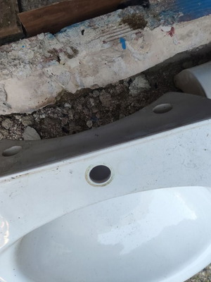 Bathroom sink with pedestal