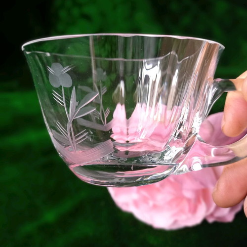 Set of 4 vintage glass punch or coffee cups used