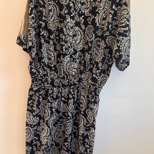 Everyday dress like new, medium size, black with gold details