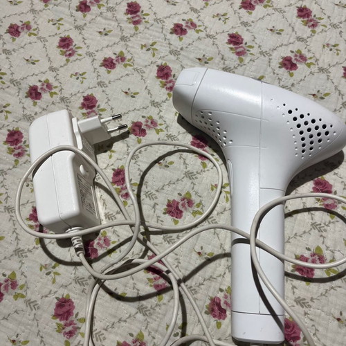 Flash and Go laser hair removal device used Silk'n