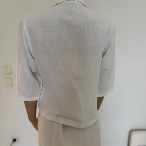 Ikks white linen 3/4 short jacket like new with side buttons