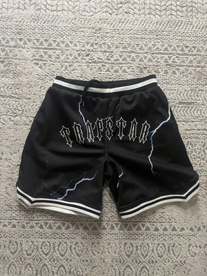Trapstar Shorts slightly used, black, size S